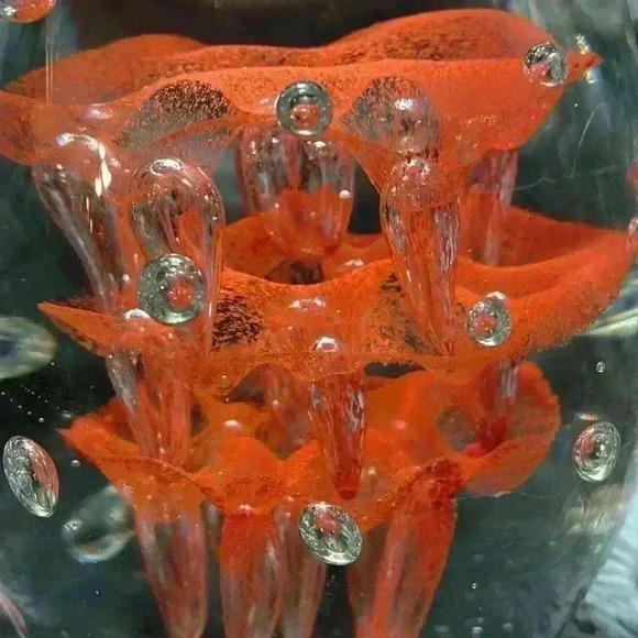 Large Teardrop or Egg form Art Glass  , orange colored and controlled helix - Picture 15 of 16